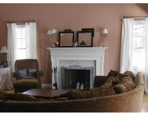 88 Williston Road Newton, MA 02466 - Photo 8 of 9 Gallery Image 8