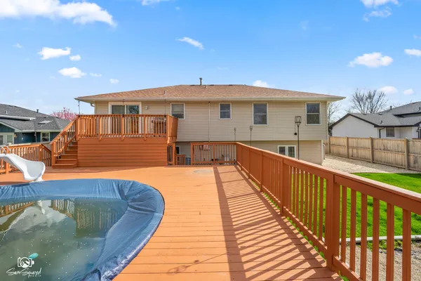 $330,000 | 6907 Manchester Drive, Plainfield, IL 60586