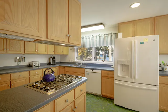 $3,500,000 | 472 Schooner Head Road, Bar Harbor, ME 04609