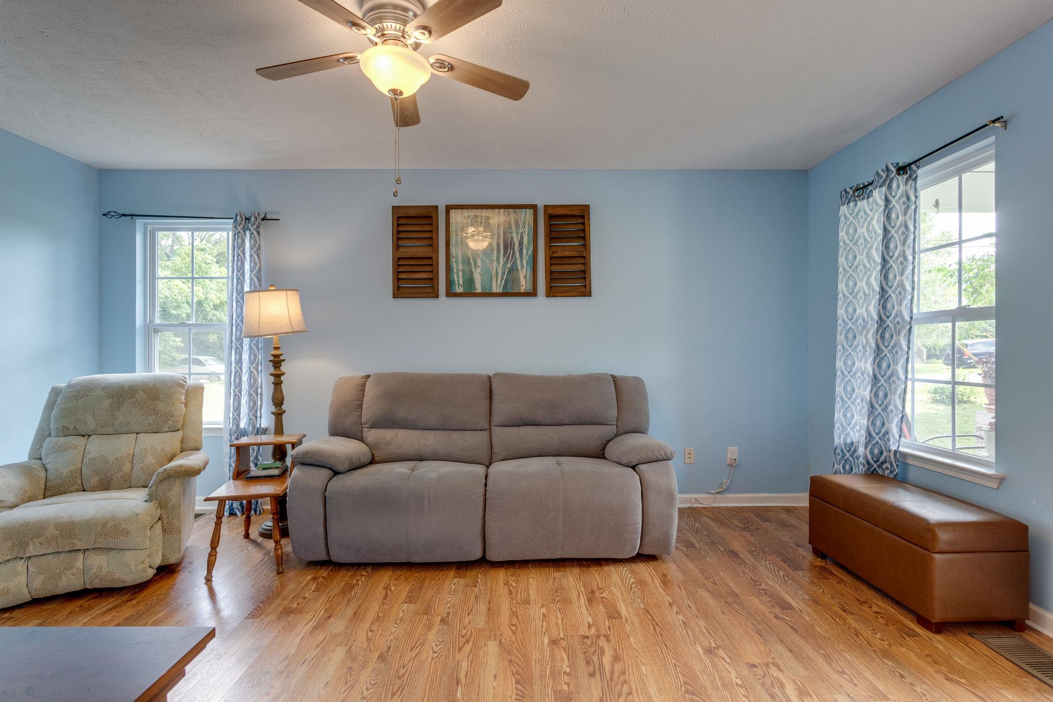 800 Hughes Street Spring Hill, TN 37174 - Photo 4 of 17 Gallery Image 4