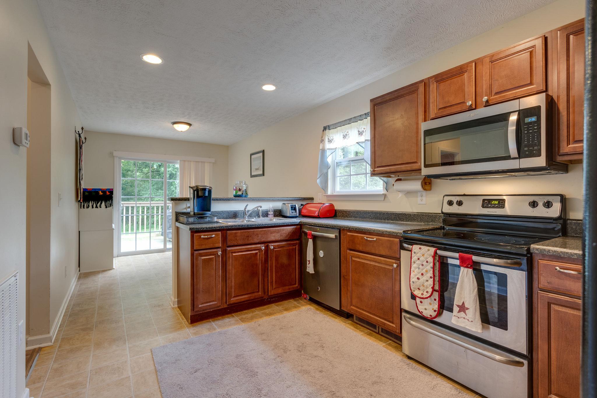 800 Hughes Street Spring Hill, TN 37174 - Photo 6 of 17 Gallery Image 6
