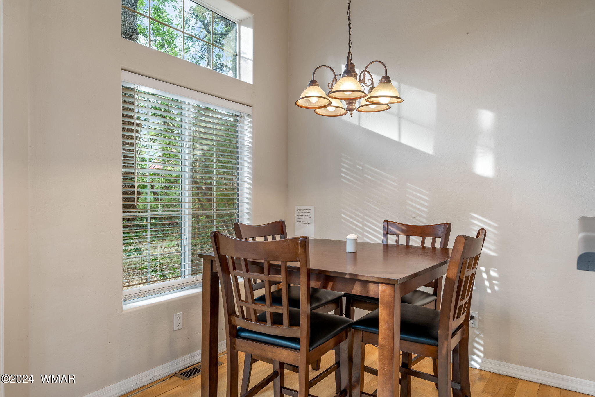 704 West Rim Road Pinetop, AZ 85935 - Photo 9 of 17 Dining Area