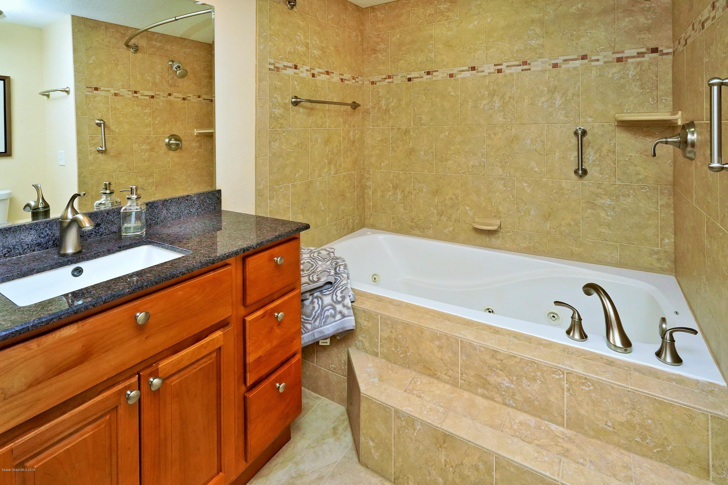 104 Riverside Drive, Unit 404 Cocoa, FL 32922 - Photo 29 of 44 104 Riverside Dr #404-40