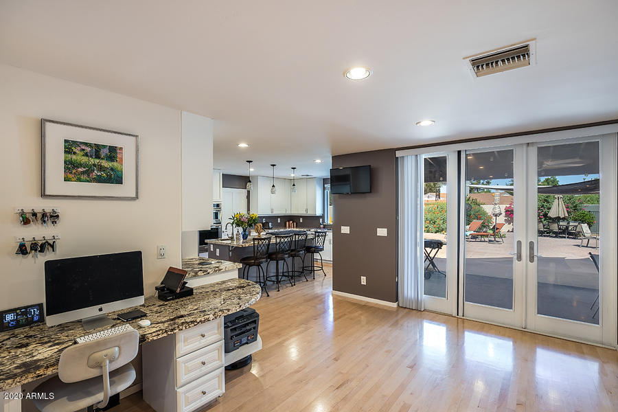 726 West Northview Avenue Phoenix, AZ 85021 - Photo 11 of 54 GR 5