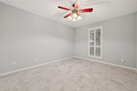 $194,900 | 2400 North Braeswood Boulevard, Unit 129, Houston, TX 77030