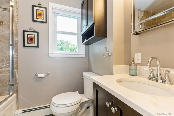 $3,750 | 109 Roosevelt Avenue, Sayville, NY 11782