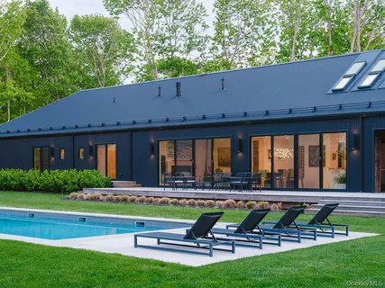 $2,800,000 | 1895 Pequash Avenue, Cutchogue, NY 11935
