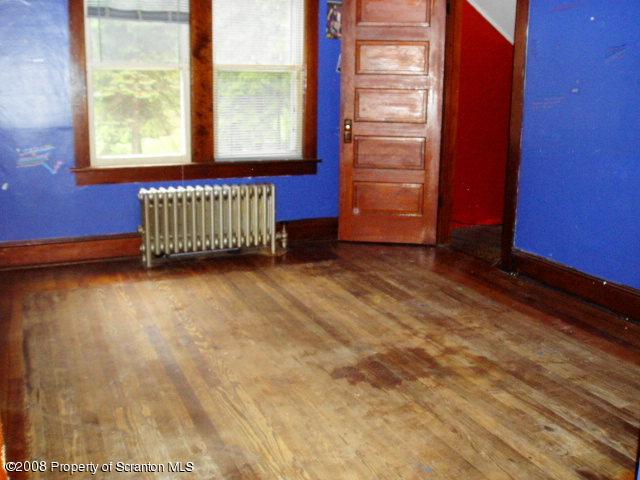 130 Merwin Street Waymart, PA 18472 - Photo 6 of 9 Gallery Image 6