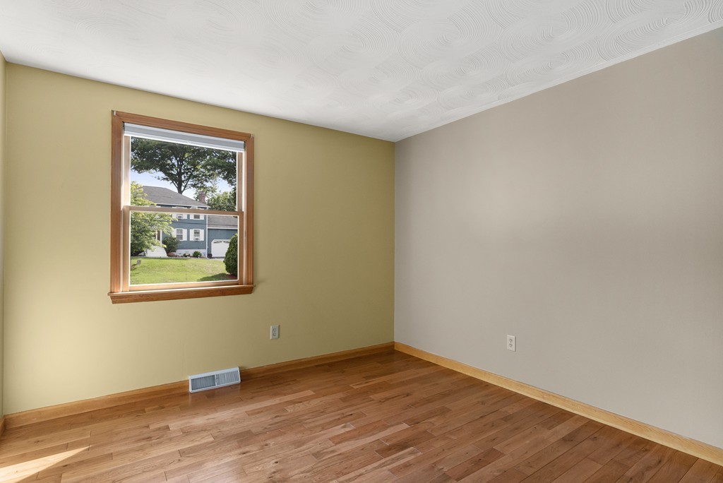 87 Jones Road Hopedale, MA 01747 - Photo 13 of 29 Gallery Image 13