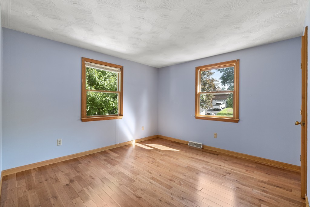 87 Jones Road Hopedale, MA 01747 - Photo 14 of 29 Gallery Image 14