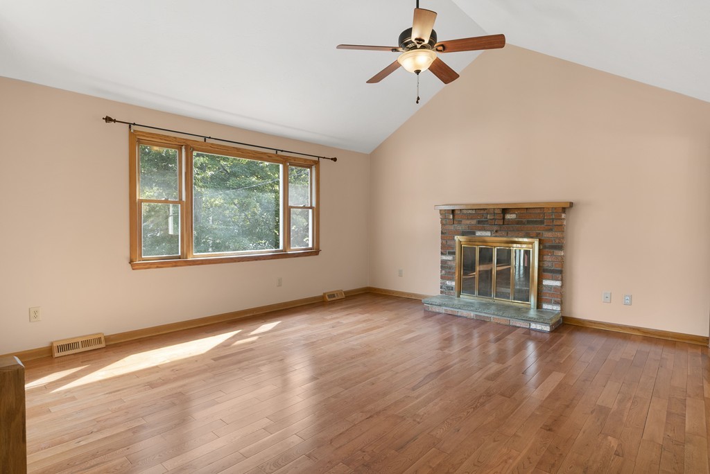 87 Jones Road Hopedale, MA 01747 - Photo 4 of 29 Gallery Image 4