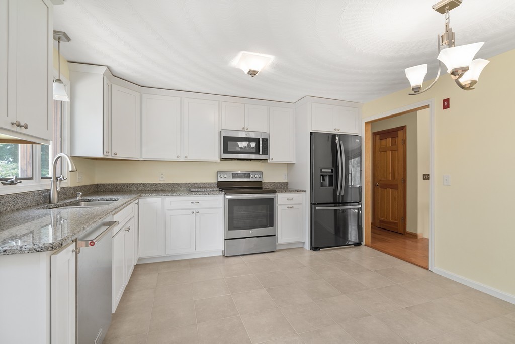 87 Jones Road Hopedale, MA 01747 - Photo 7 of 29 Gallery Image 7