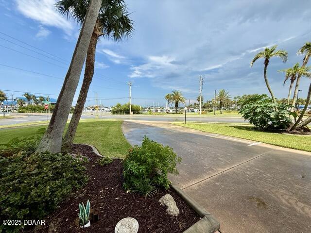 404 South Beach Street, Unit 101 Daytona Beach, FL 32114 - Photo 35 of 35 a view of a garden