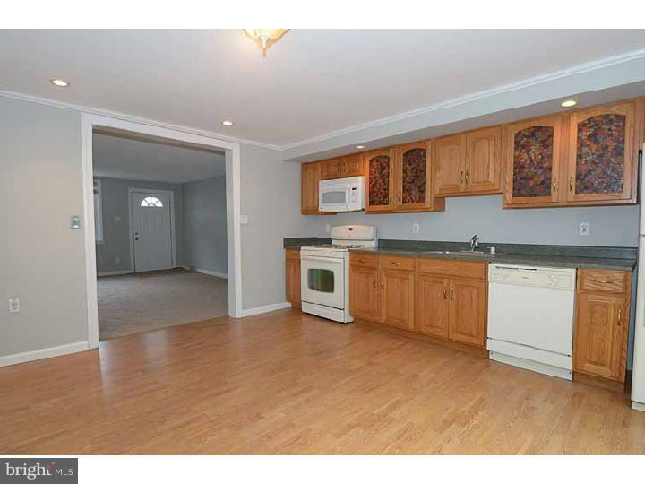 1032 Windsor Road Collingdale, PA 19023 - Photo 2 of 21