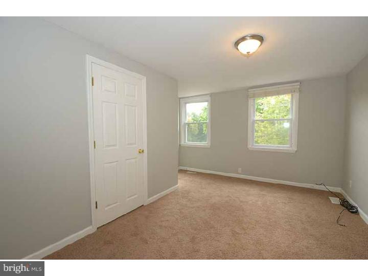 1032 Windsor Road Collingdale, PA 19023 - Photo 15 of 21