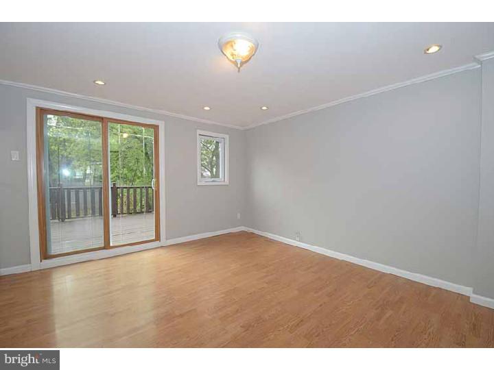 1032 Windsor Road Collingdale, PA 19023 - Photo 5 of 21