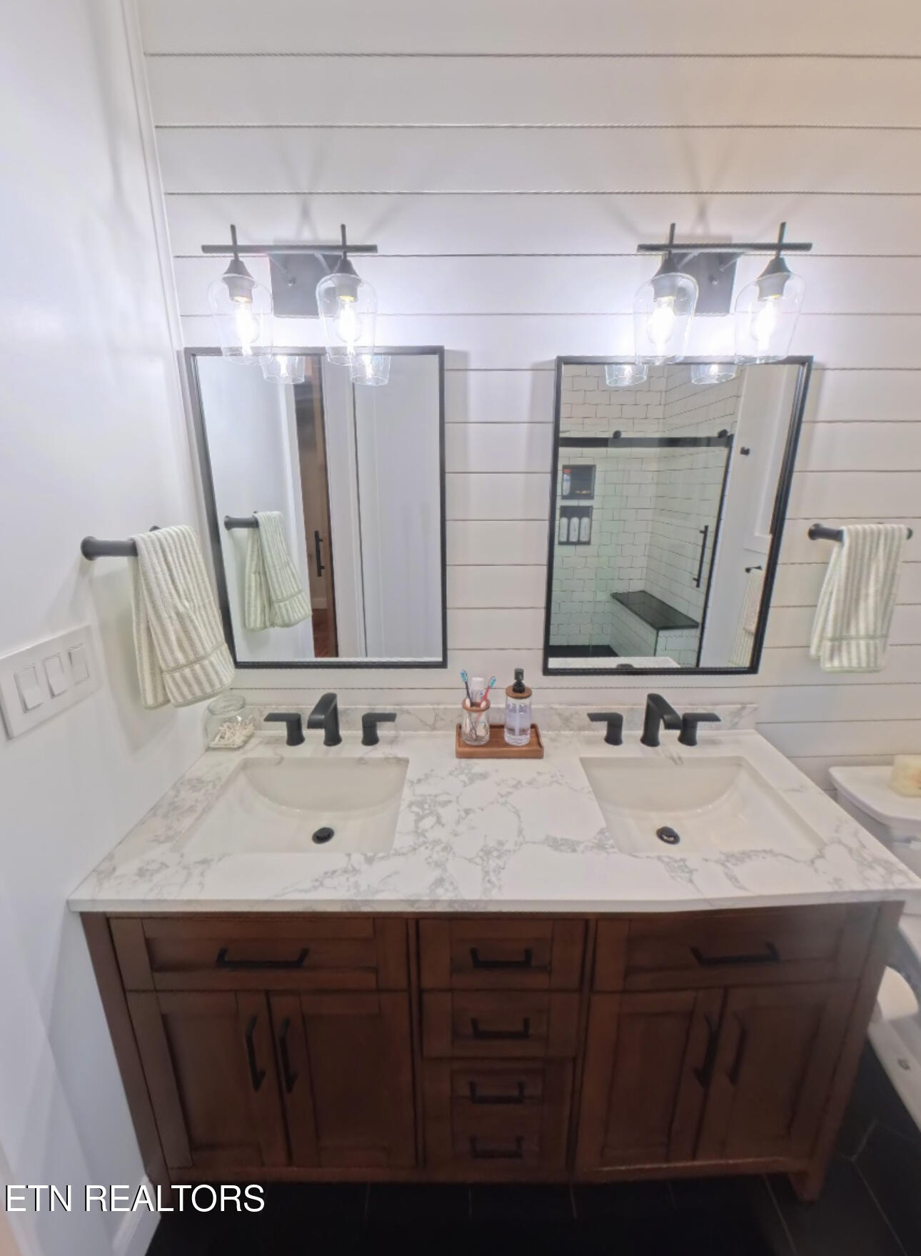 472 Highway 107 Del Rio, TN 37727 - Photo 14 of 45 IMG_6888