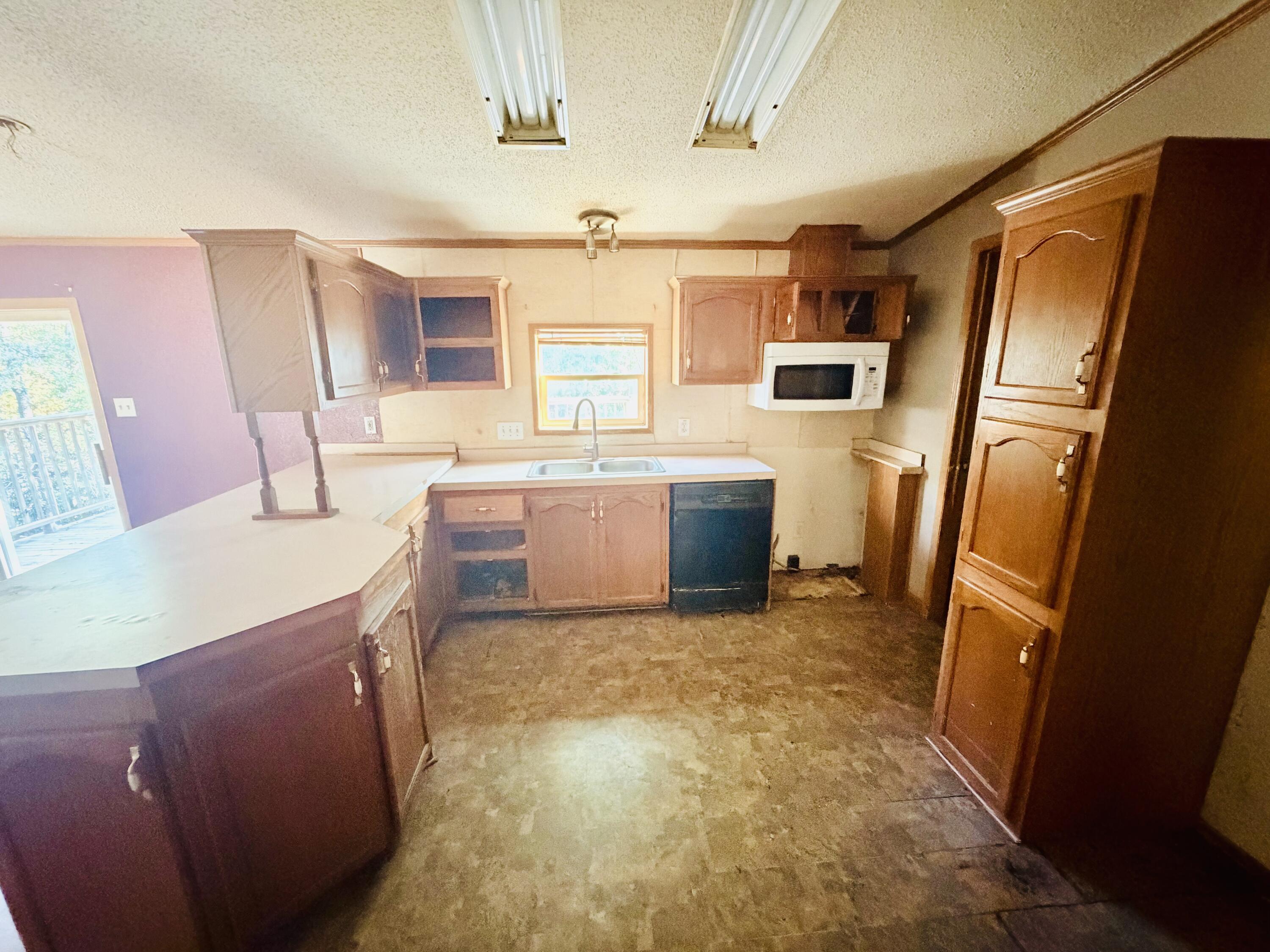 122 Rockbrook Road Reeds Spring, MO 65737 - Photo 18 of 30 Kitchen