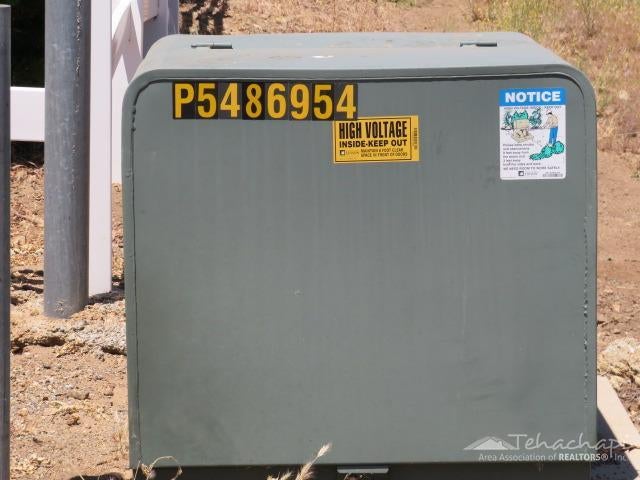 0 Sioux Street Tehachapi, CA 93561 - Photo 6 of 11 Electric service may be available