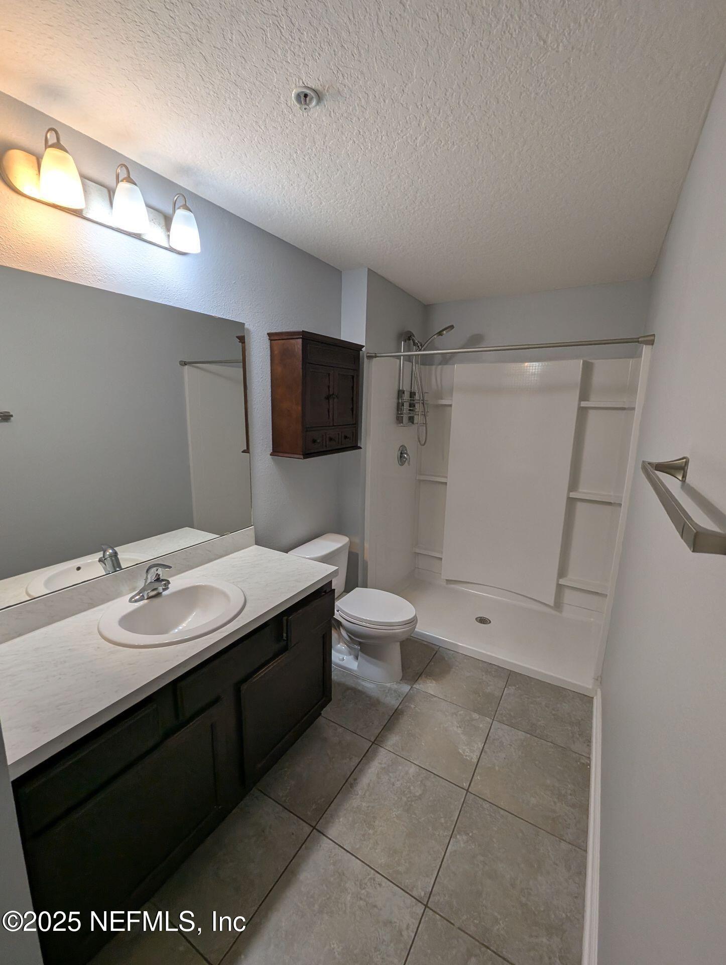 1112 Golden Lake Loop St. Augustine, FL 32084 - Photo 14 of 19 bathroom