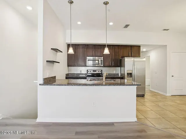 $1,650 | 1112 Golden Lake Loop, St. Augustine, FL 32084