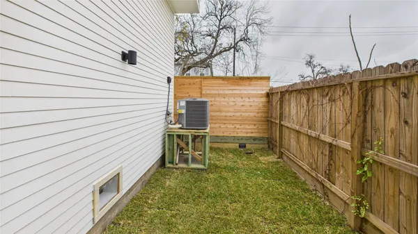 $629,900 | 602 Jewett Street, Unit A, Houston, TX 77009