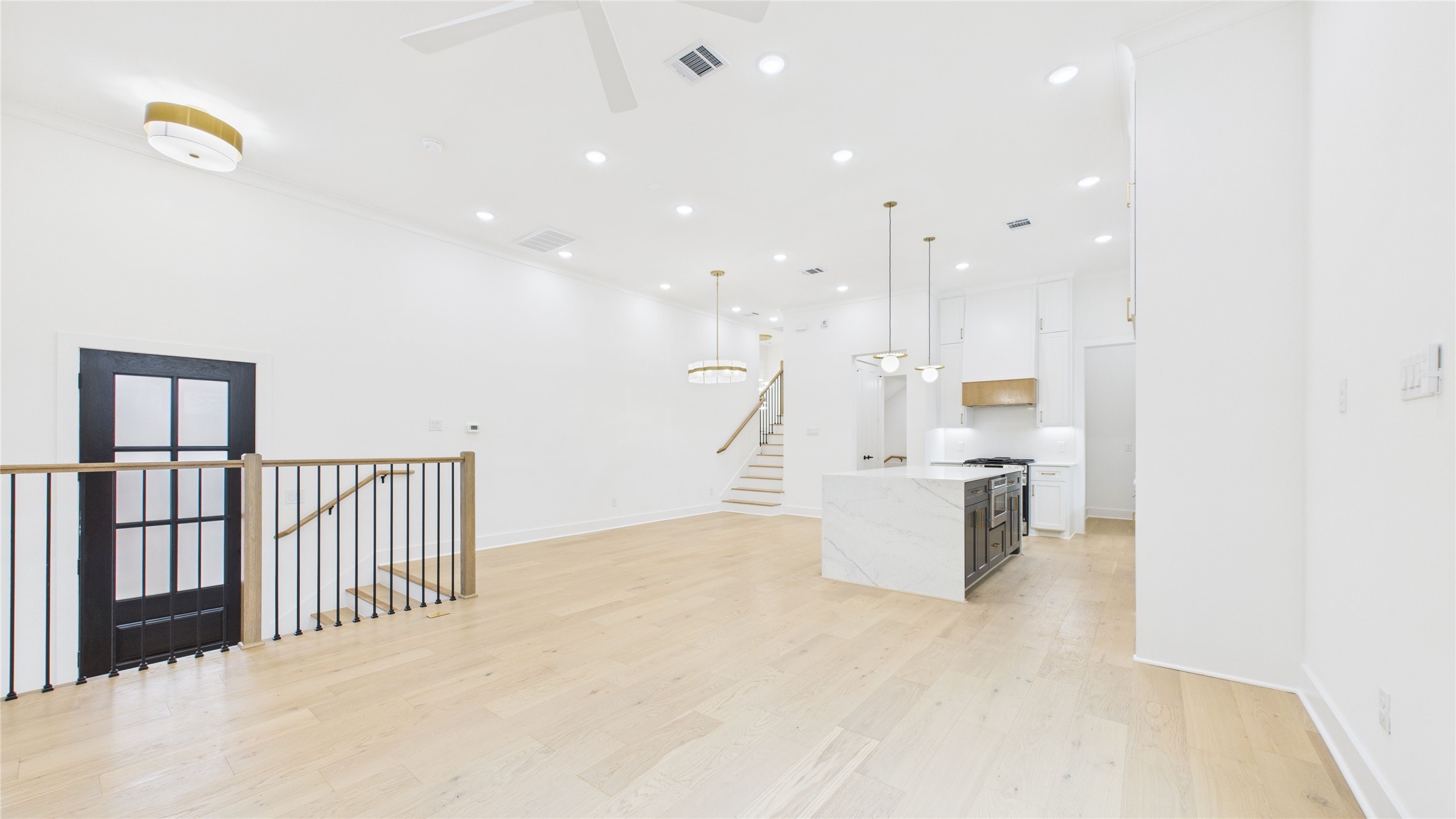 602 Jewett Street, Unit A Houston, TX 77009 - Photo 6 of 46