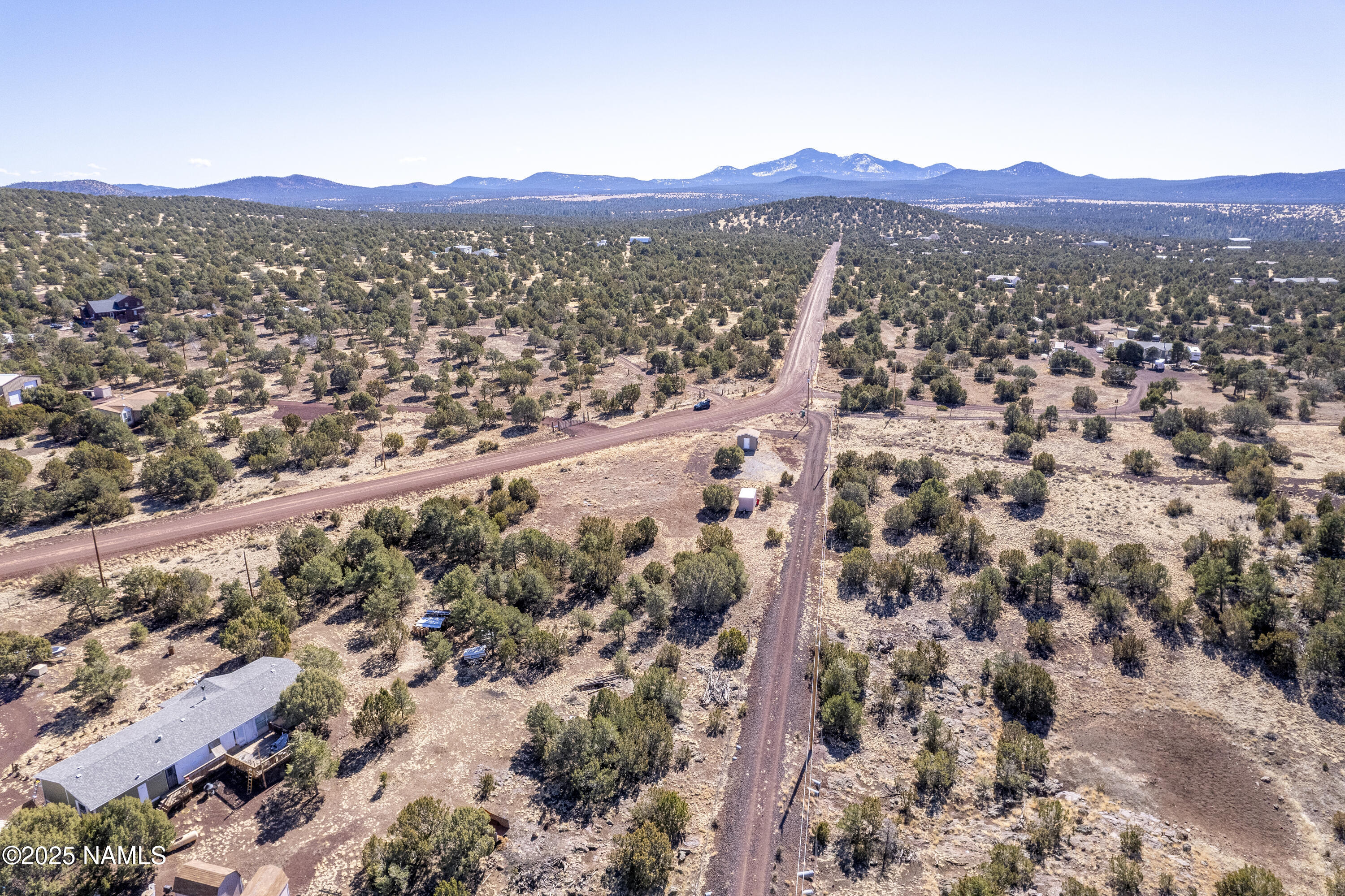 7066 North Buck Ridge Road Williams, AZ 86046 - Photo 11 of 27 Pride of Ownership in the Community