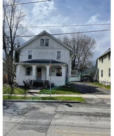 $1,500 | 8 Harrison Avenue, Unit 1R, Endicott, NY 13760