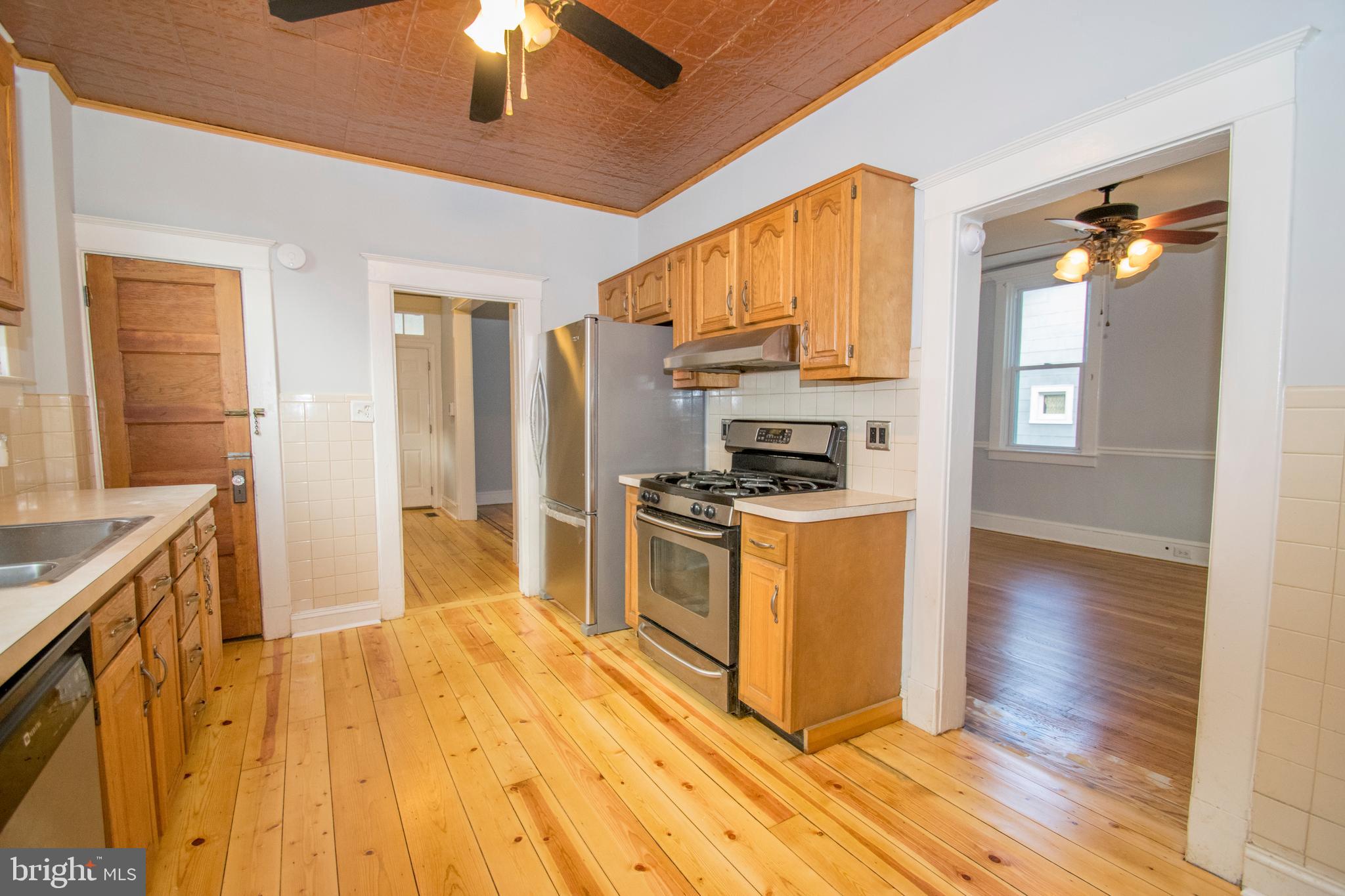 620 Orpington Road Baltimore, MD 21229 - Photo 18 of 45