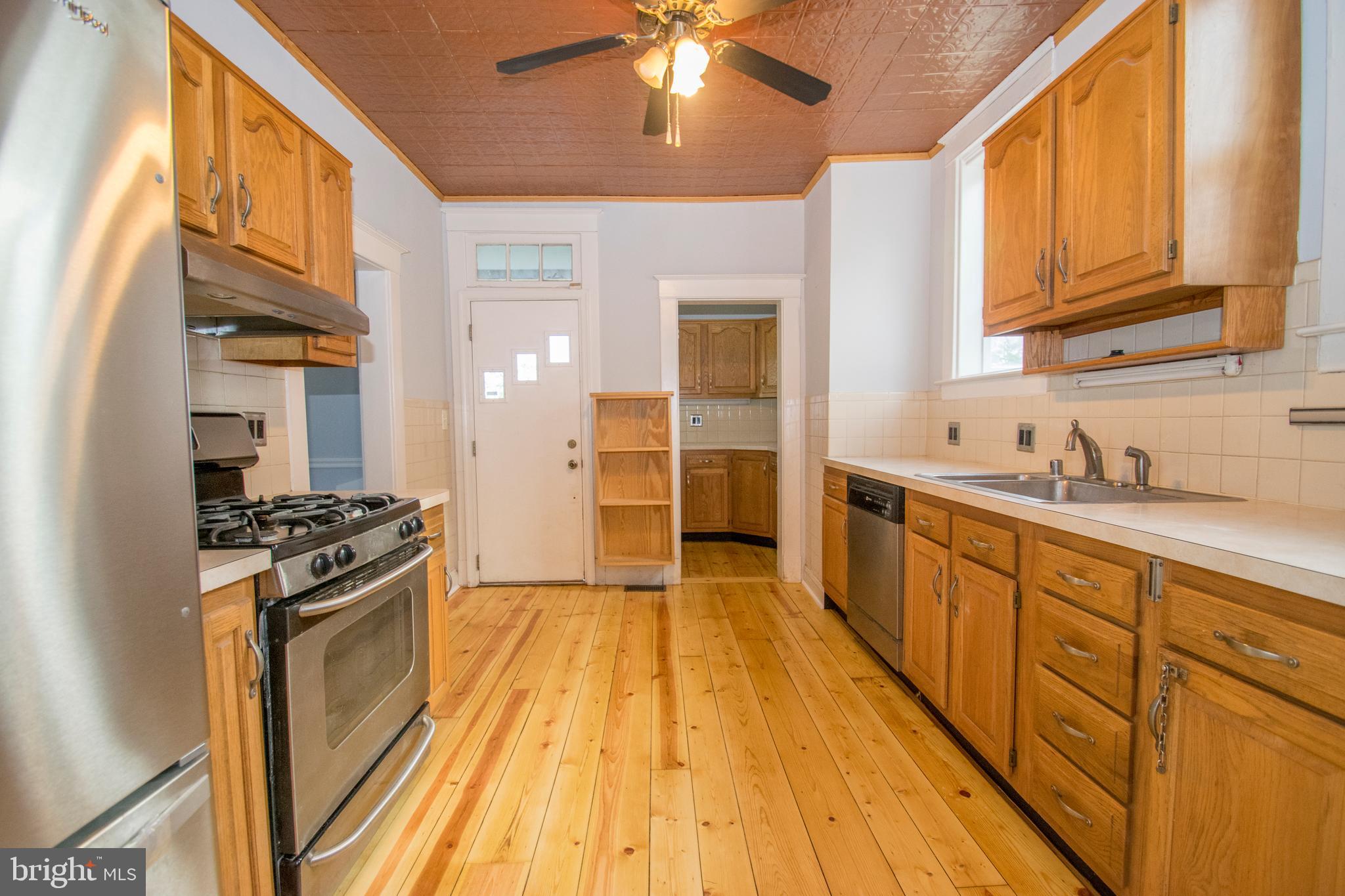 620 Orpington Road Baltimore, MD 21229 - Photo 21 of 45