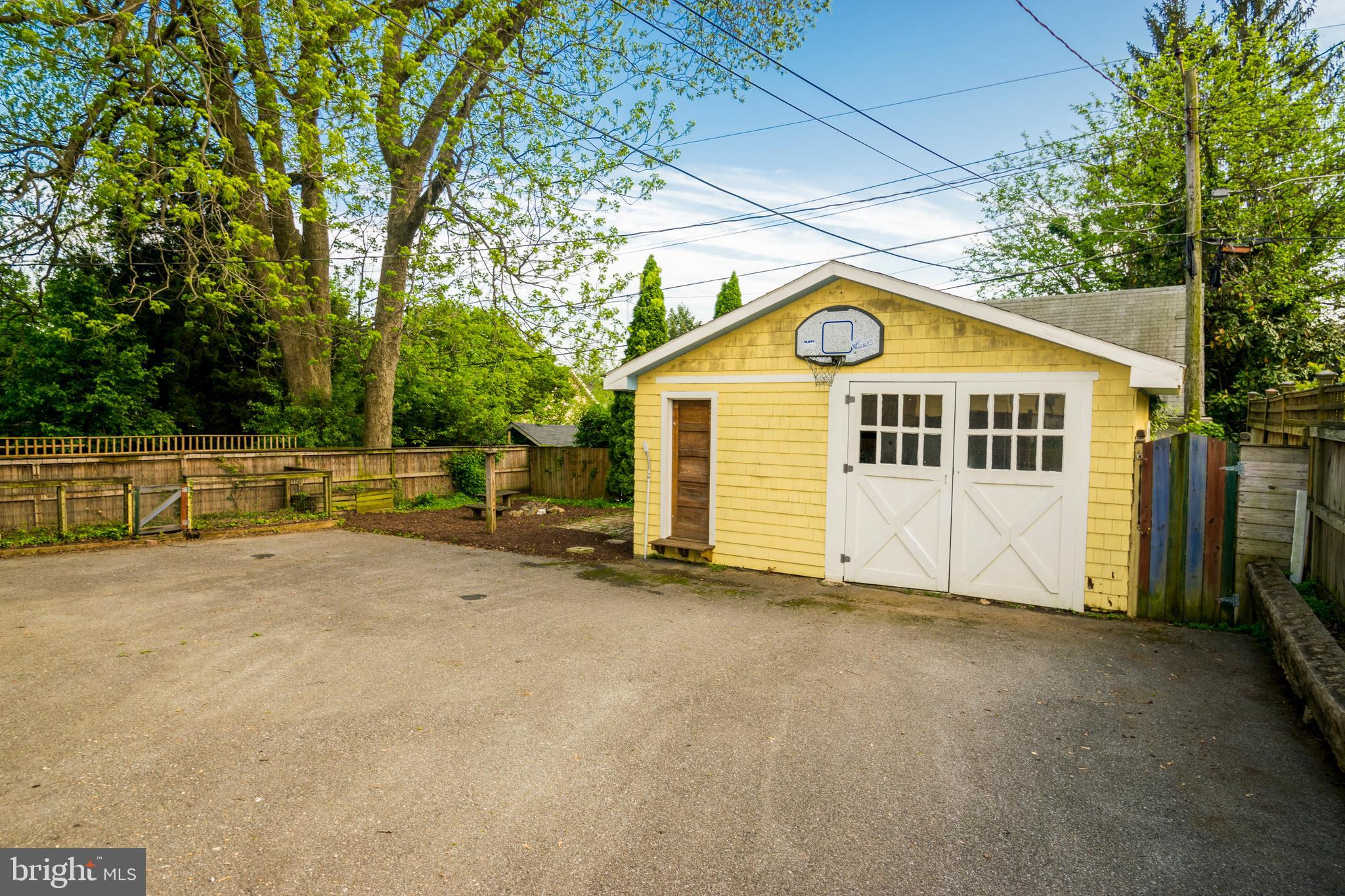 620 Orpington Road Baltimore, MD 21229 - Photo 41 of 45