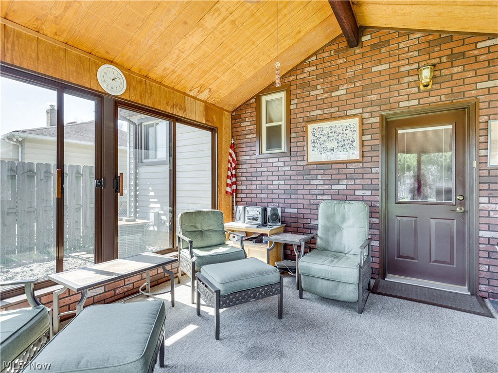 7189 Maplewood Road Parma, OH 44130 - Photo 11 of 20 3 Season sun room.