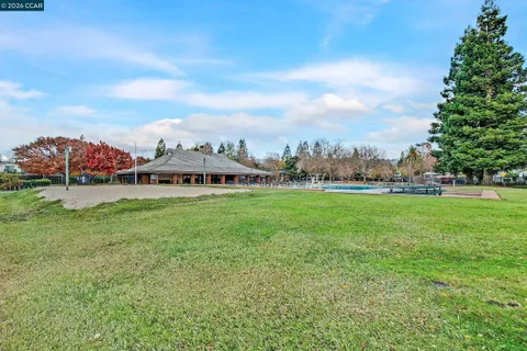 $938,000 | 182 Lawnview Circle, Danville, CA 94526