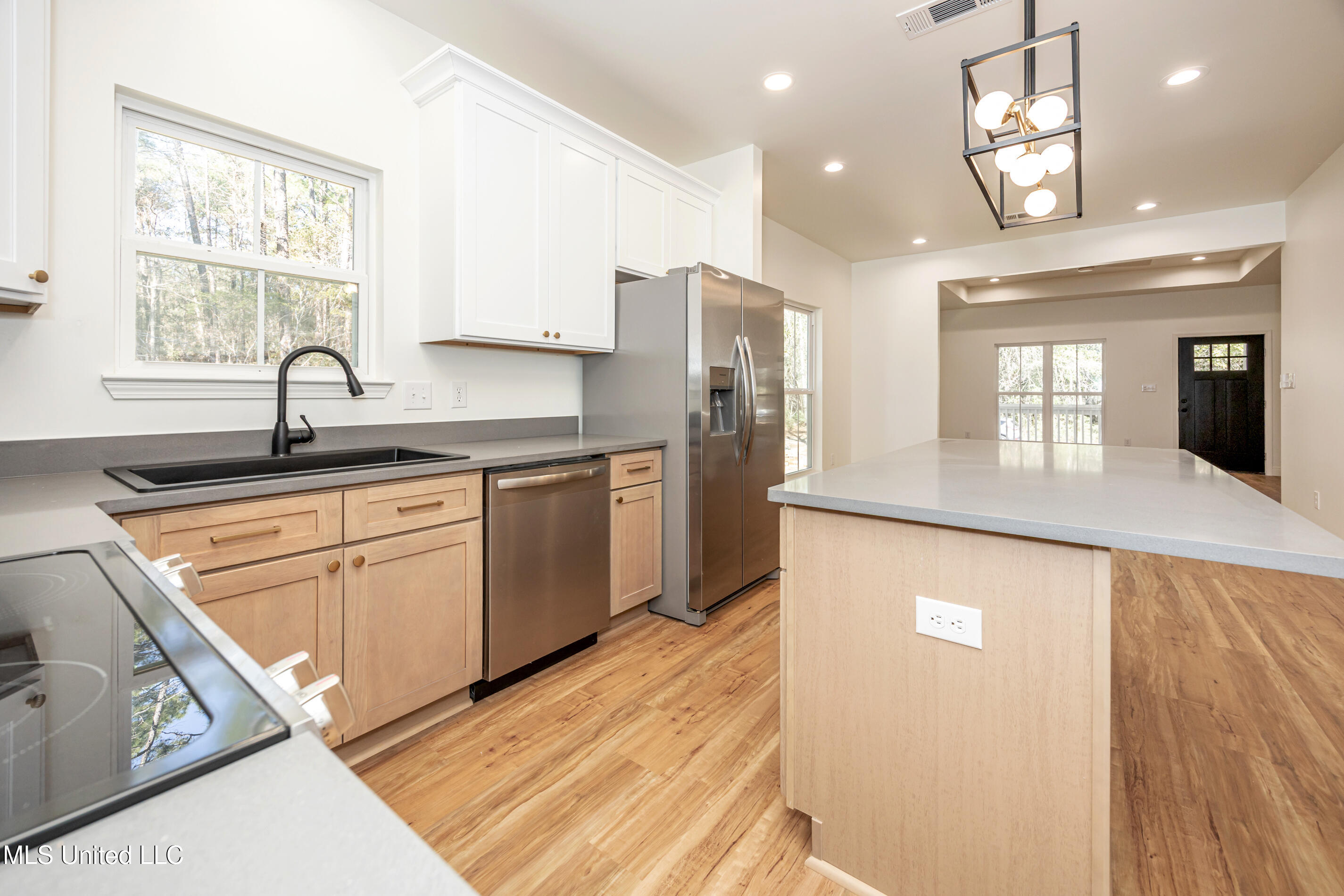 811 Bay Street Ocean Springs, MS 39564 - Photo 22 of 66 IMG_2512-2