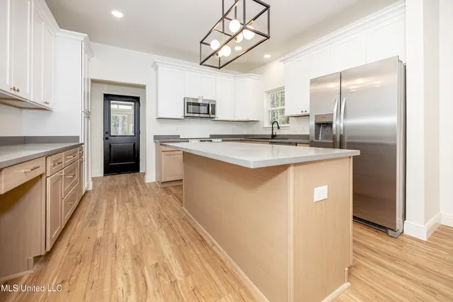 $260,000 | 811 Bay Street, Ocean Springs, MS 39564