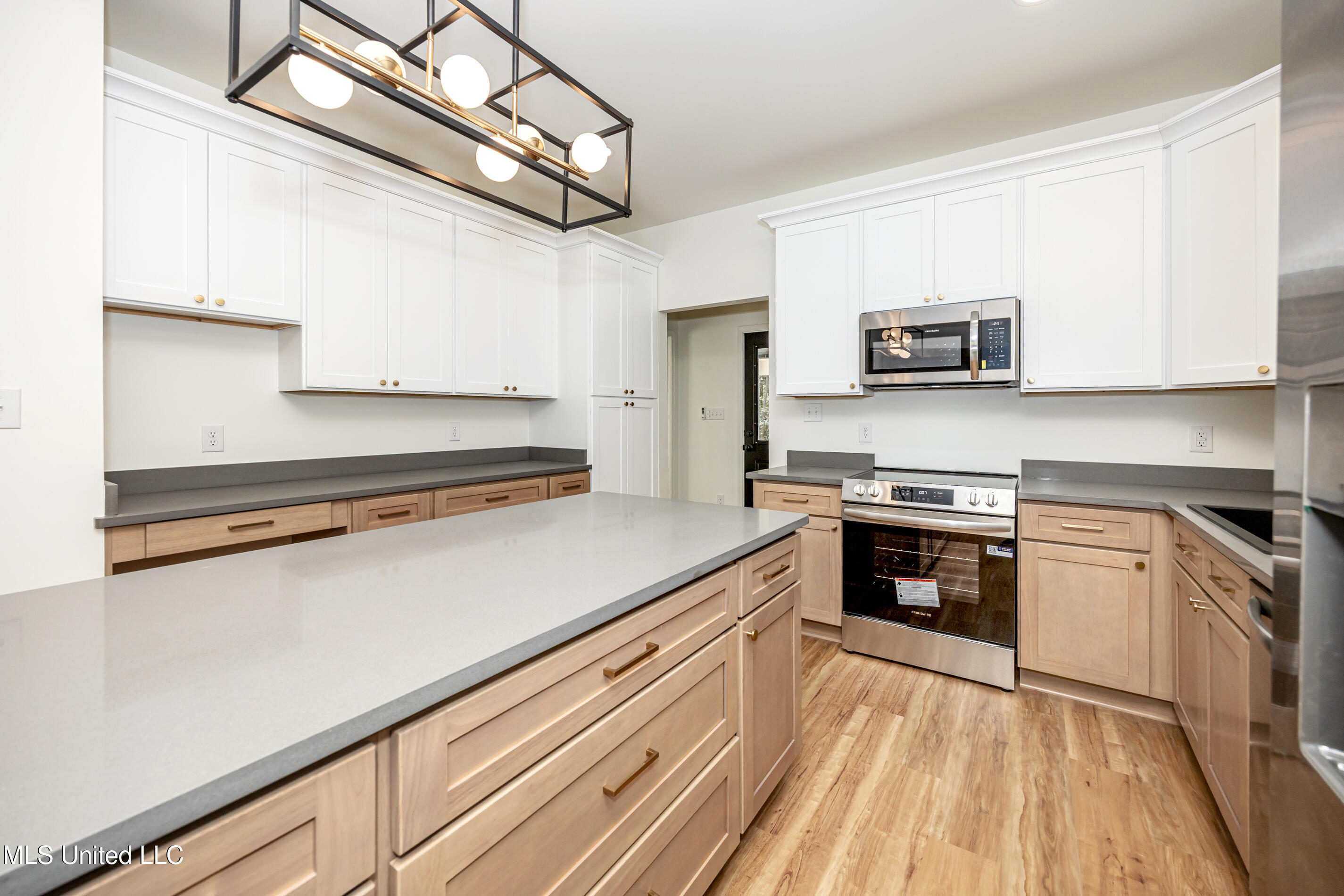 811 Bay Street Ocean Springs, MS 39564 - Photo 24 of 66 IMG_2514-2