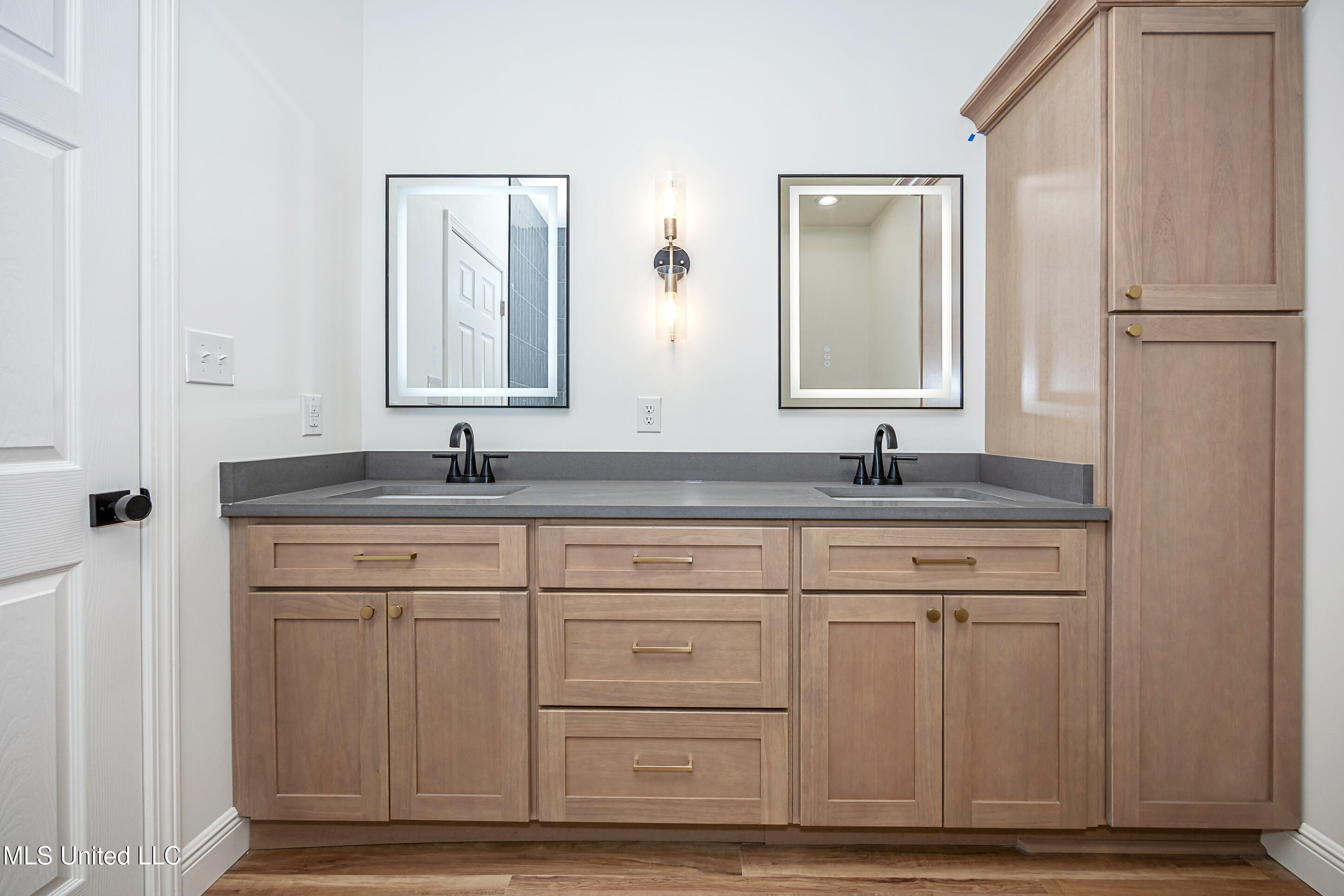 811 Bay Street Ocean Springs, MS 39564 - Photo 38 of 66 IMG_2531