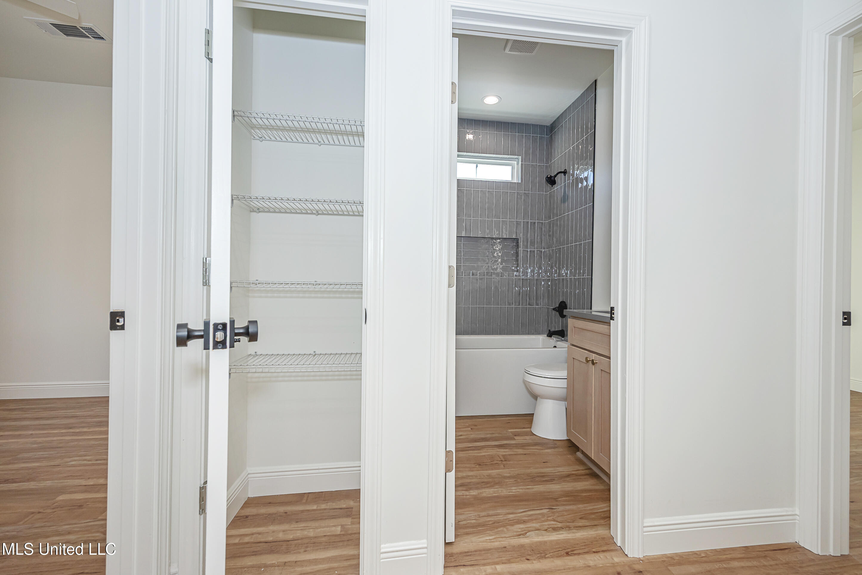 811 Bay Street Ocean Springs, MS 39564 - Photo 43 of 66 IMG_2537