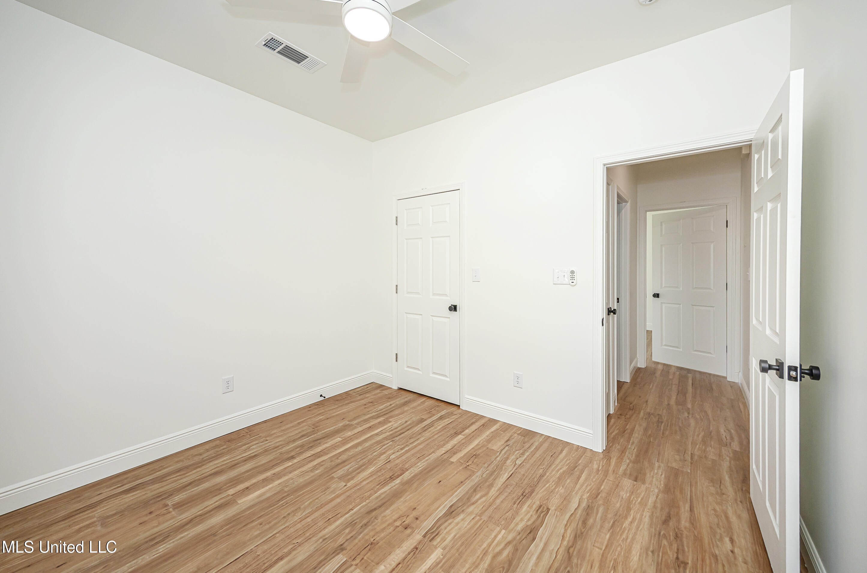 811 Bay Street Ocean Springs, MS 39564 - Photo 47 of 66 IMG_2542