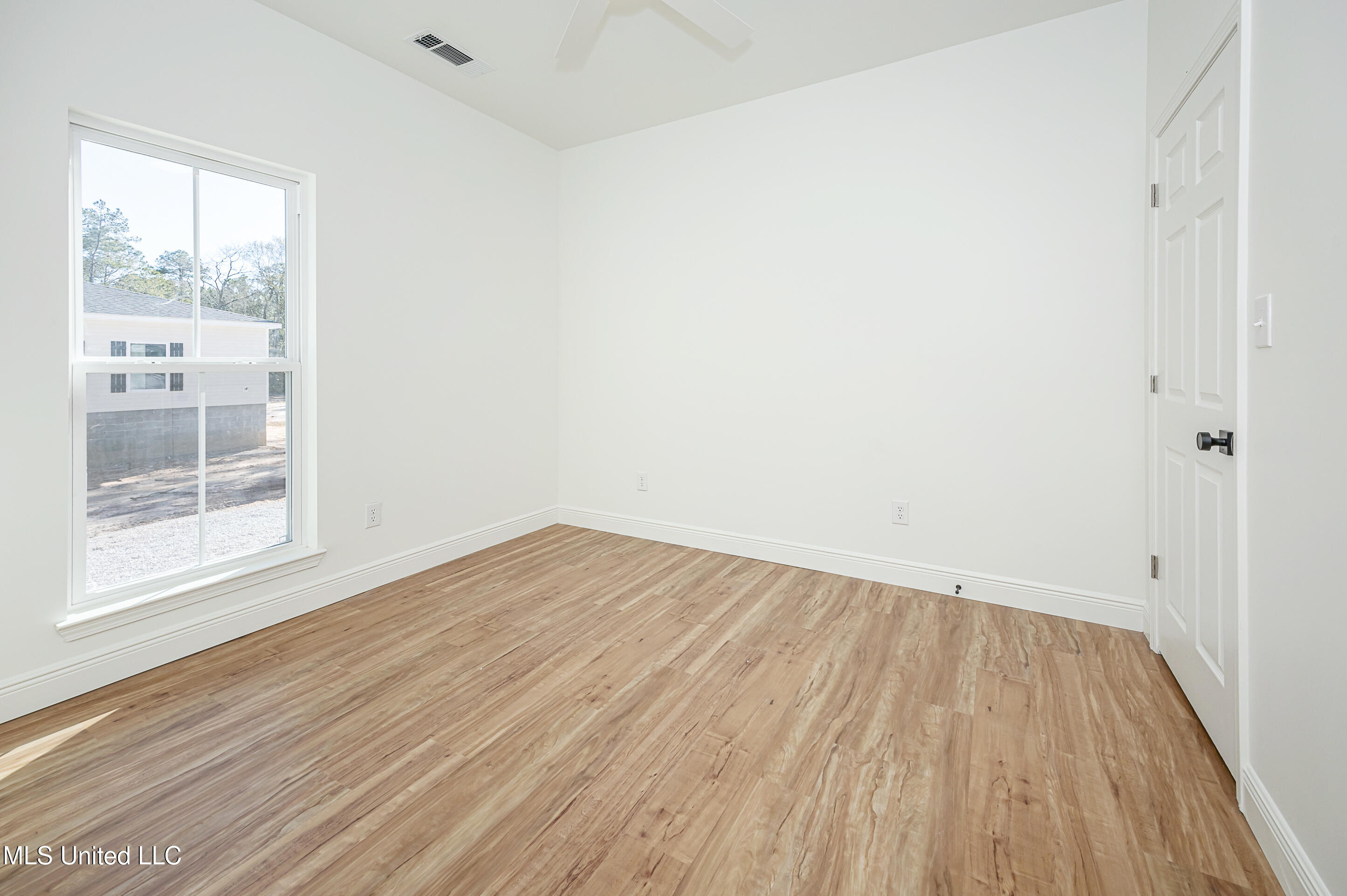 811 Bay Street Ocean Springs, MS 39564 - Photo 51 of 66 IMG_2548