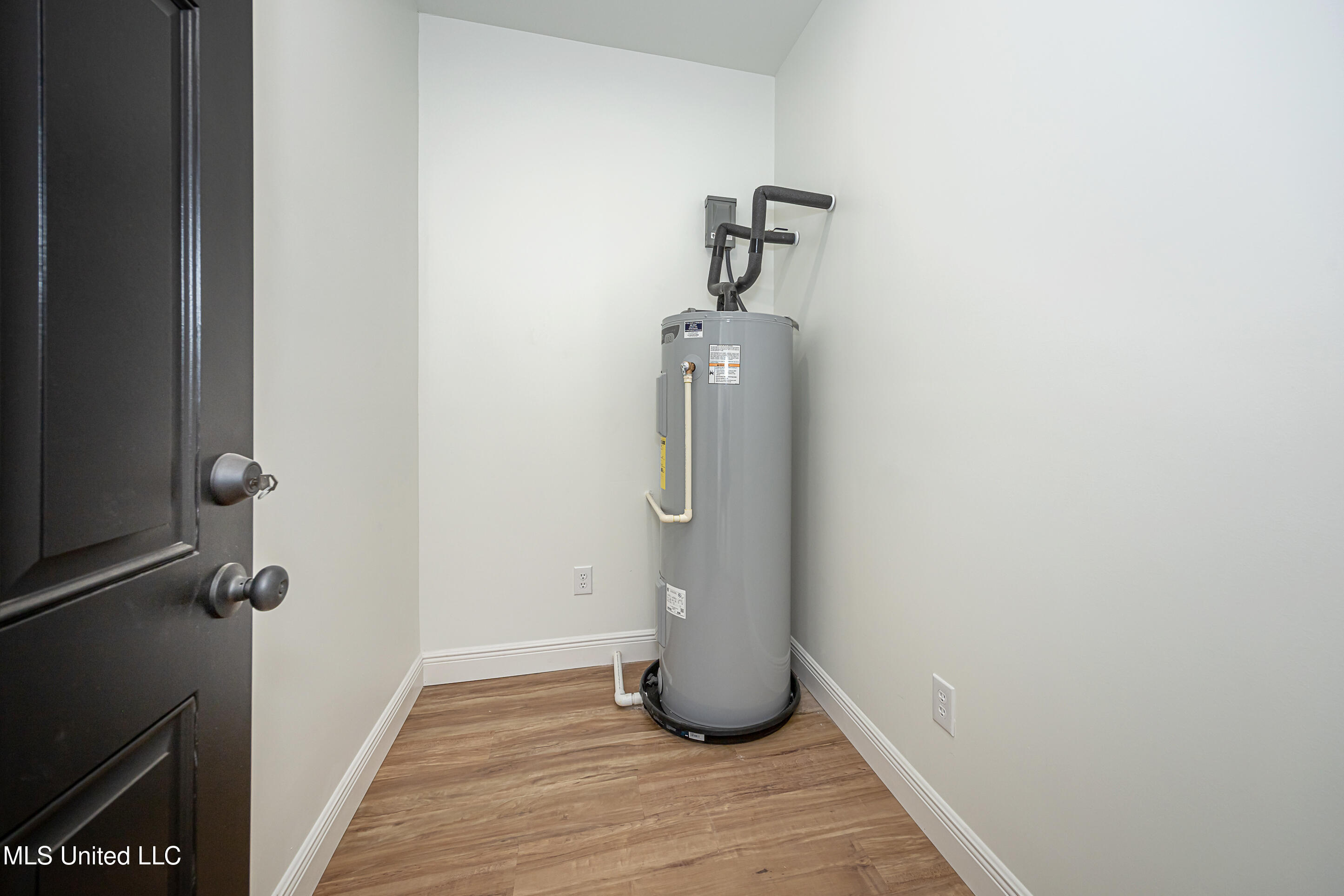 811 Bay Street Ocean Springs, MS 39564 - Photo 58 of 66 IMG_2556