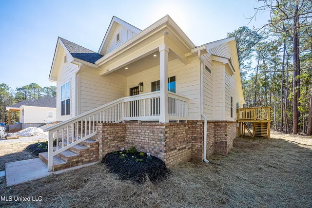 $260,000 | 811 Bay Street, Ocean Springs, MS 39564