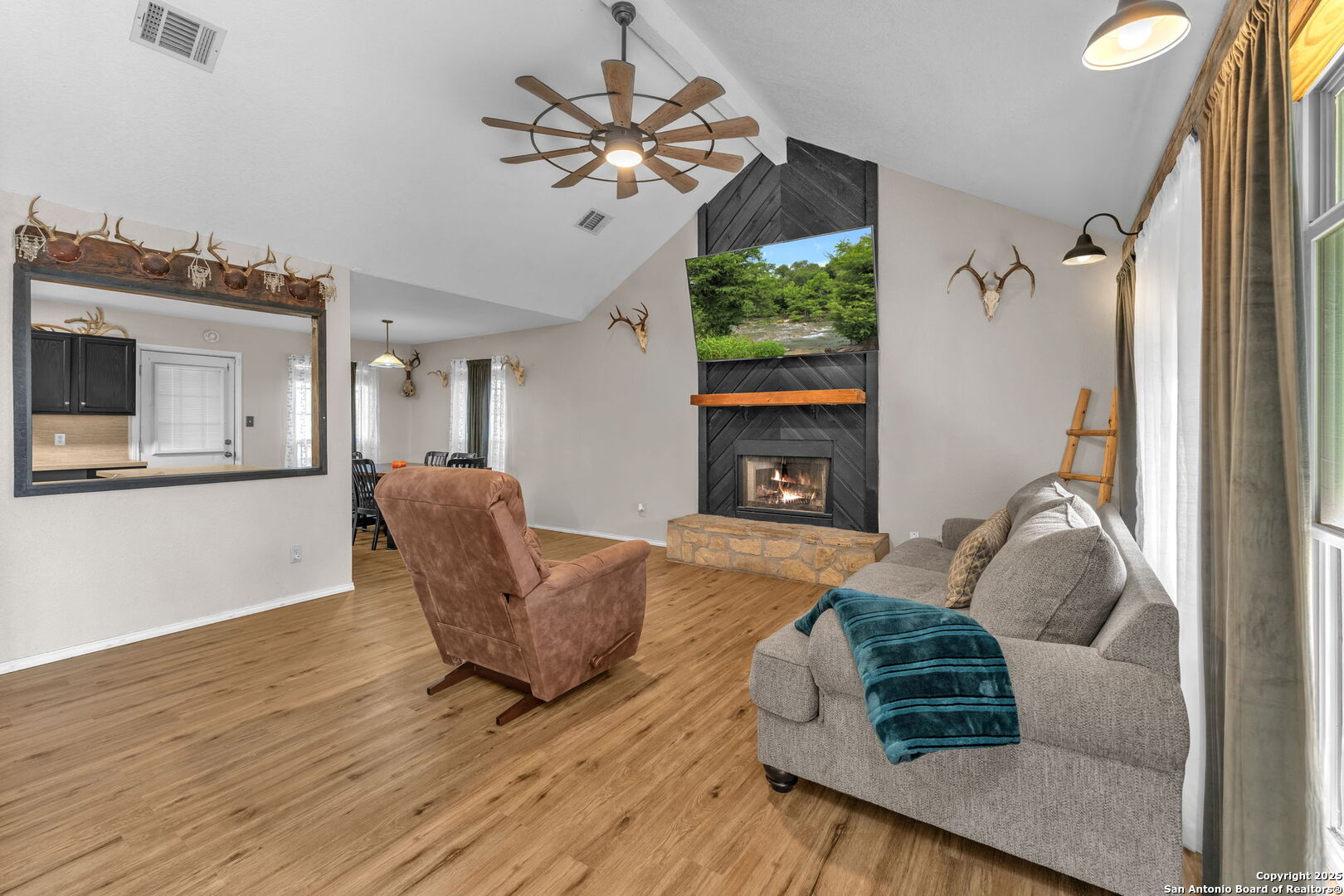 17685 Wisdom Road Lytle, TX 78052 - Photo 7 of 48