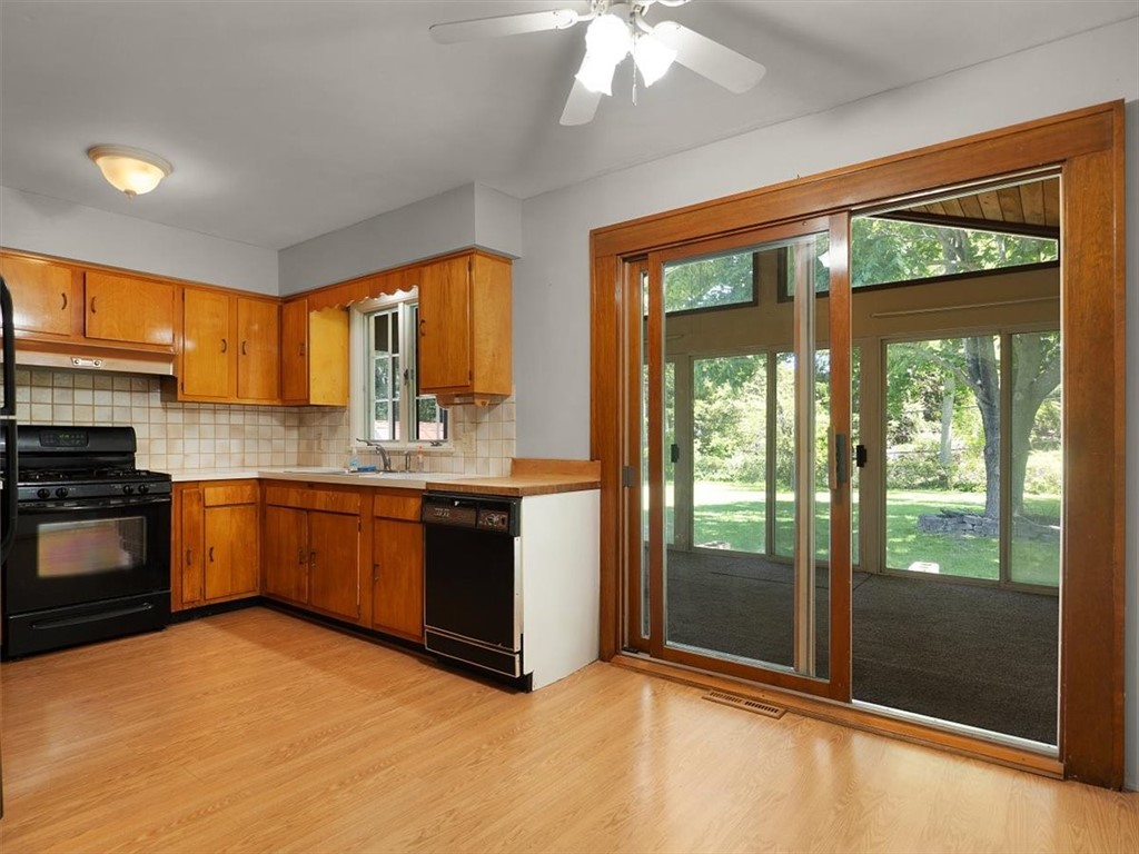1078 5 Mile Line Road Webster, NY 14580 - Photo 15 of 49