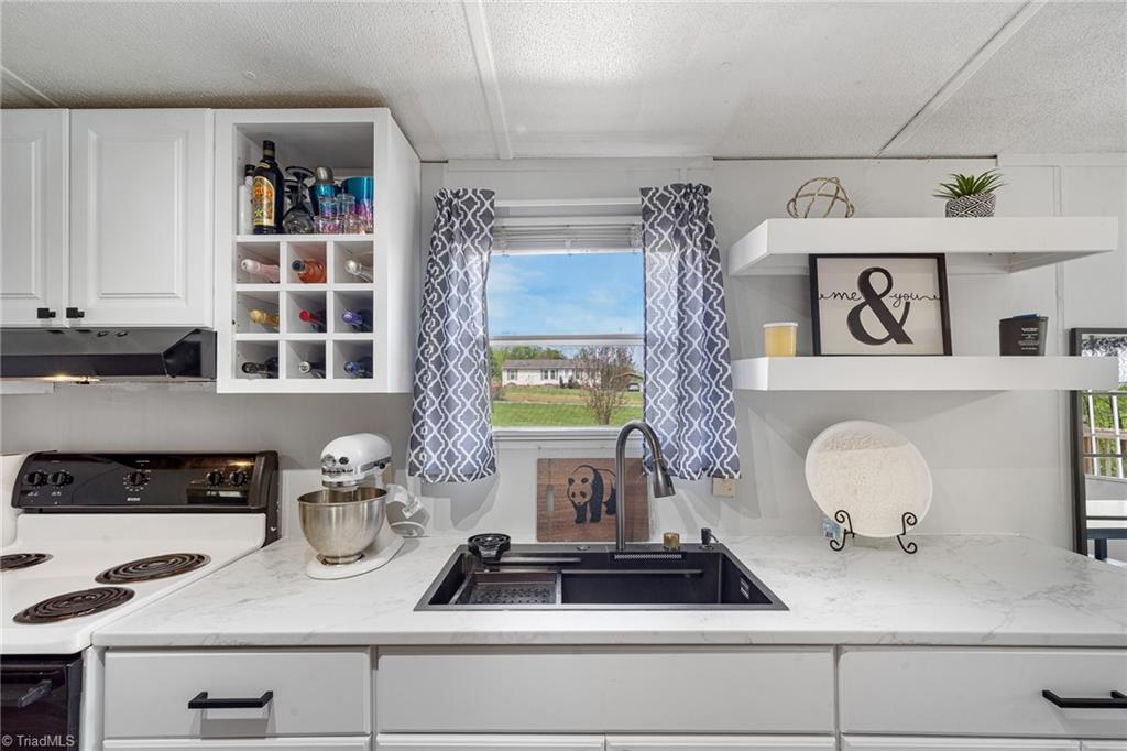 1050 Tyler Road Walnut Cove, NC 27052 - Photo 2 of 25 Gallery Image 2