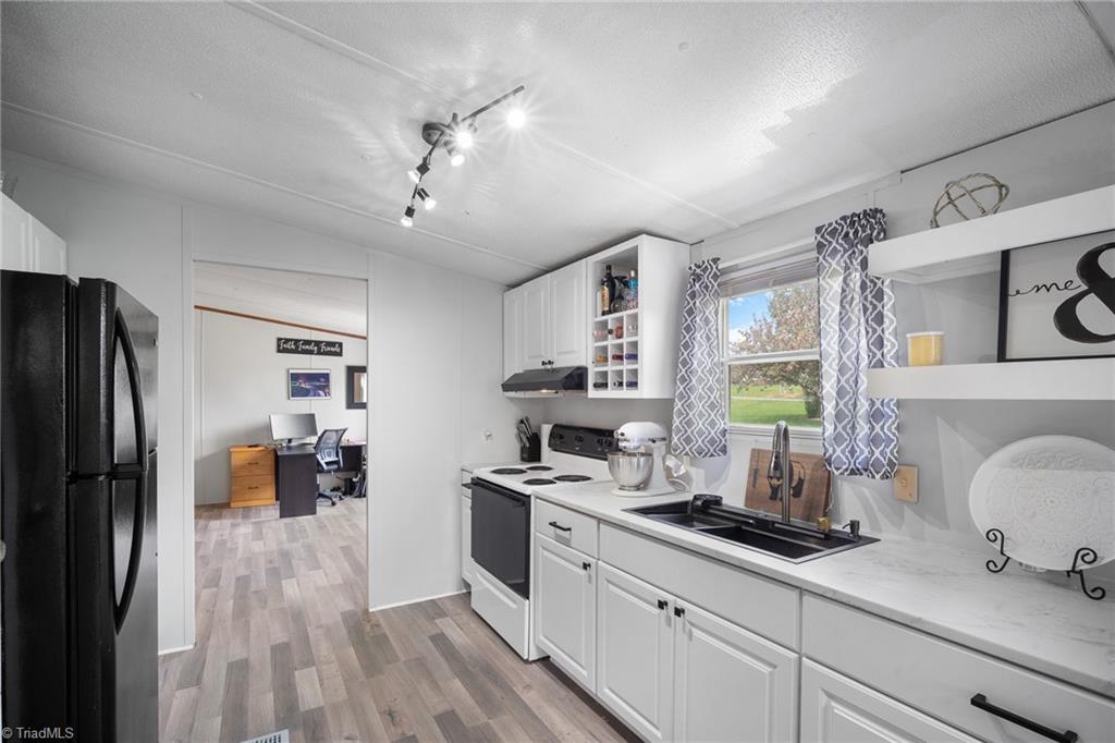 1050 Tyler Road Walnut Cove, NC 27052 - Photo 3 of 25 Gallery Image 3