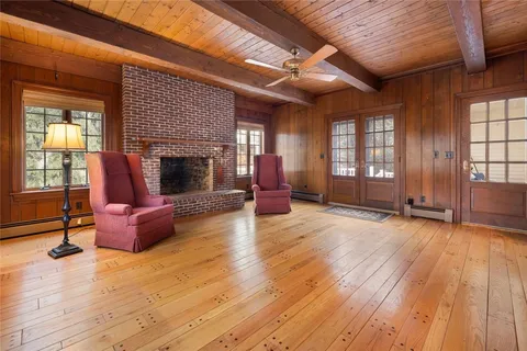 $1,395,000 | 555 Great Road, Lincoln, RI 02865