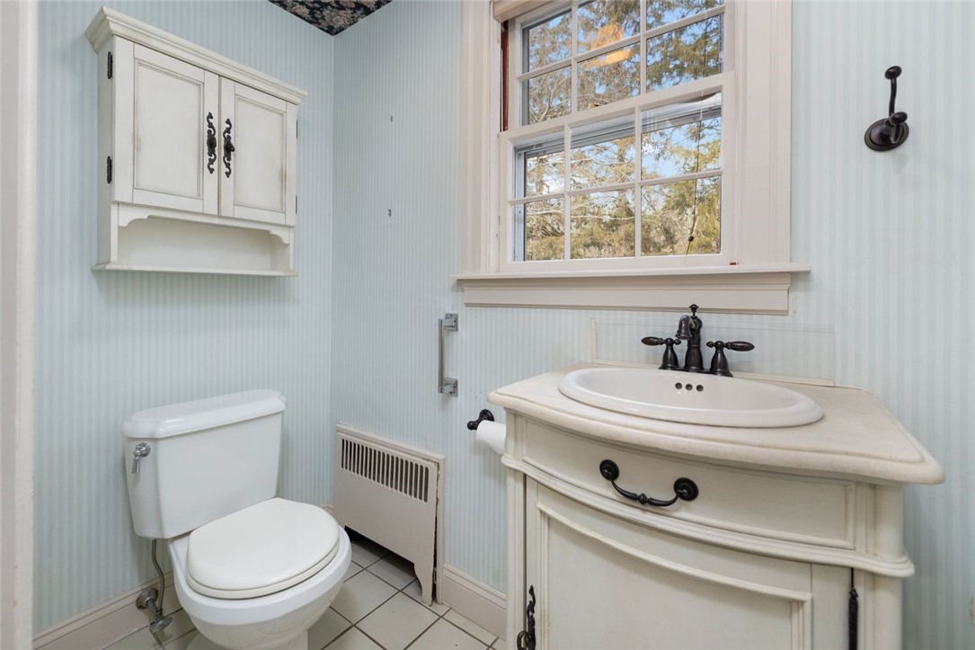 555 Great Road Lincoln, RI 02865 - Photo 17 of 47