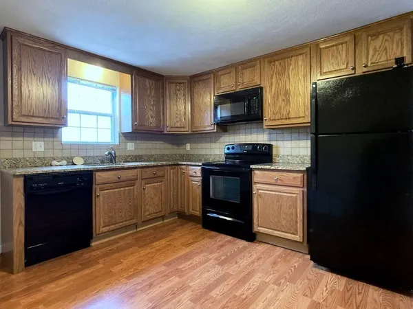 $3,500 | 25 Columbia Avenue, Unit 2, Newton, MA 02464